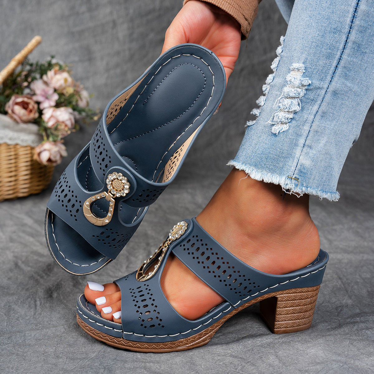 ALESSA COMFORT HEEL SANDALS