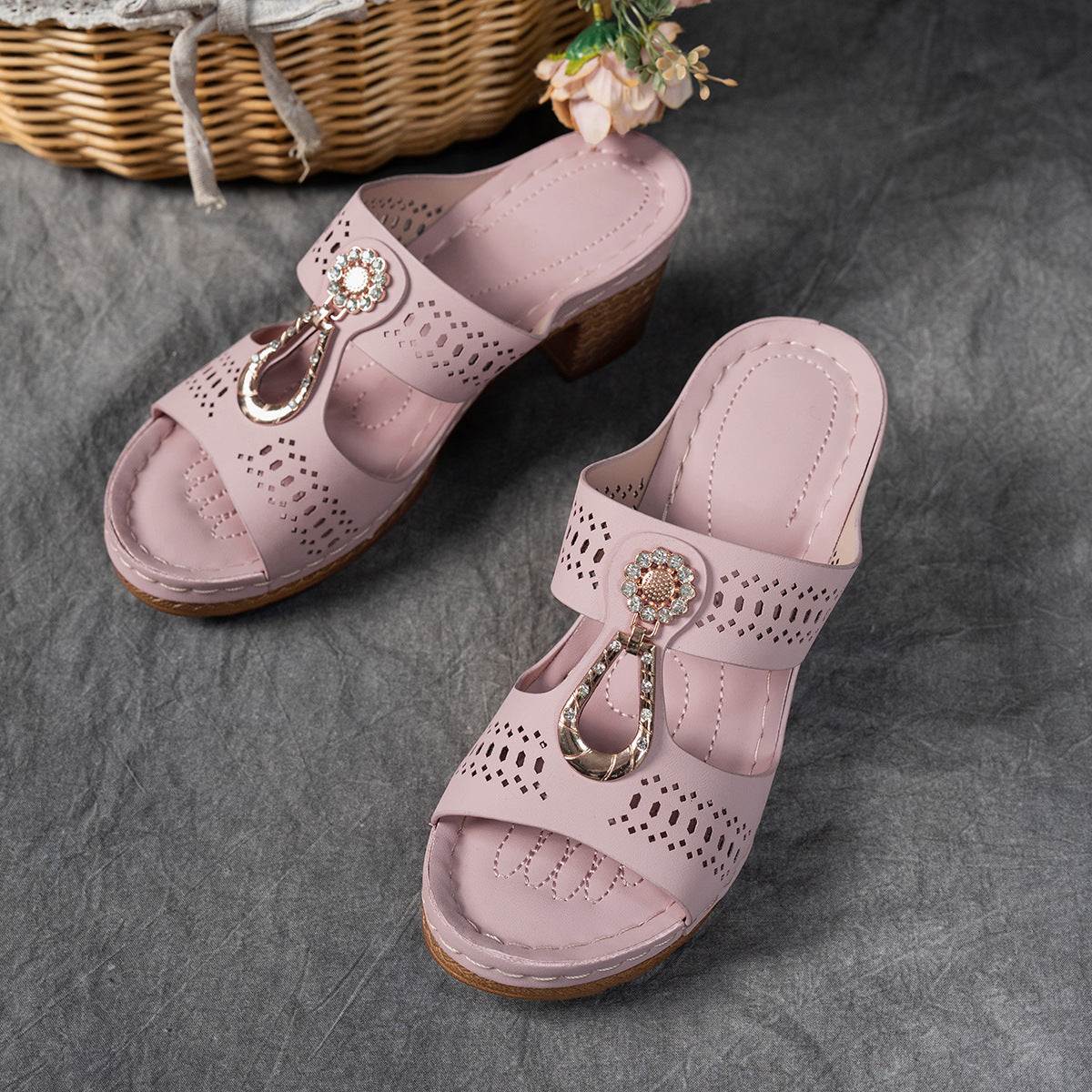 ALESSA COMFORT HEEL SANDALS