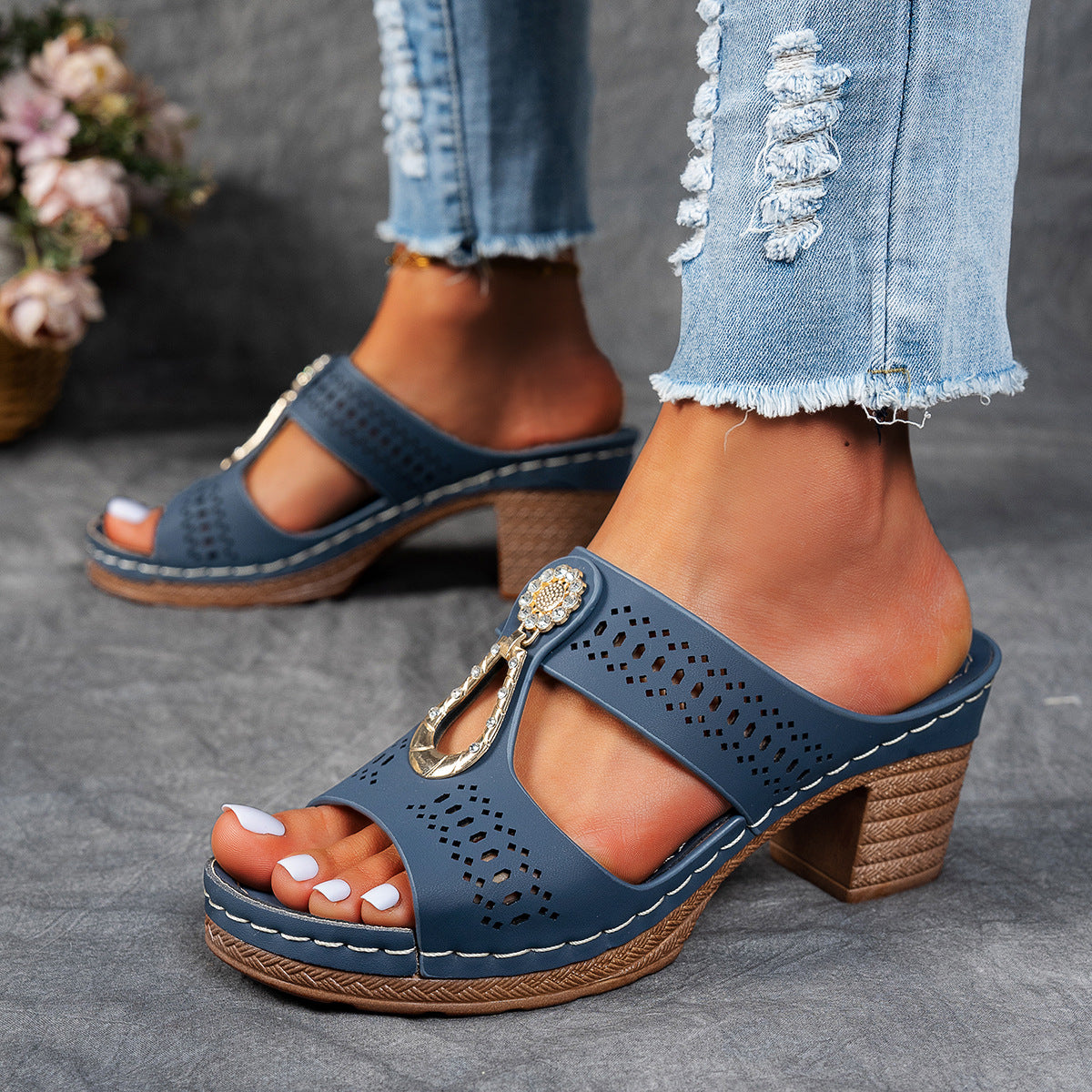 ALESSA COMFORT HEEL SANDALS